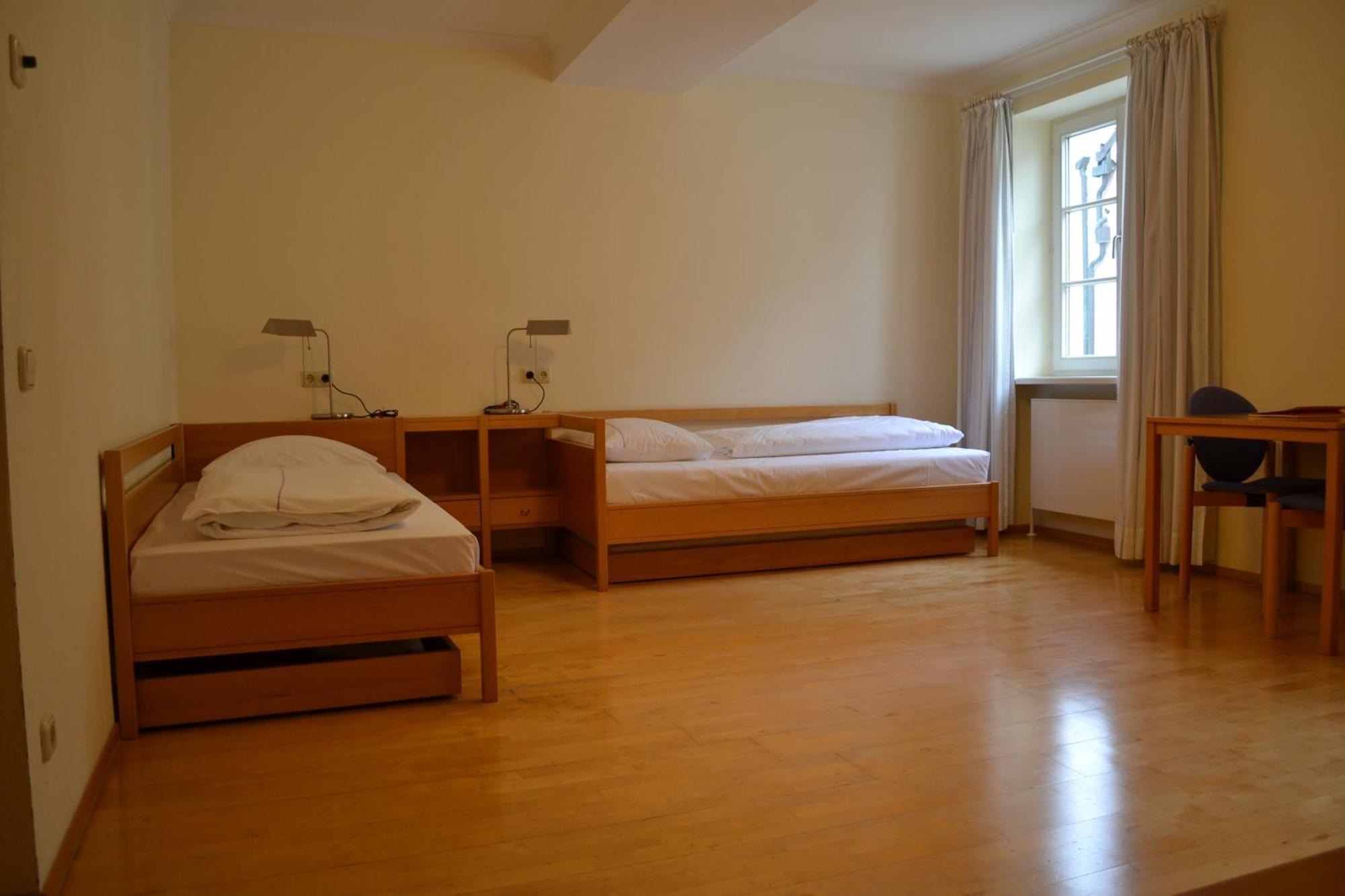 Haus Der Begegnung Heilig Geist Hotel Burghausen Luaran gambar