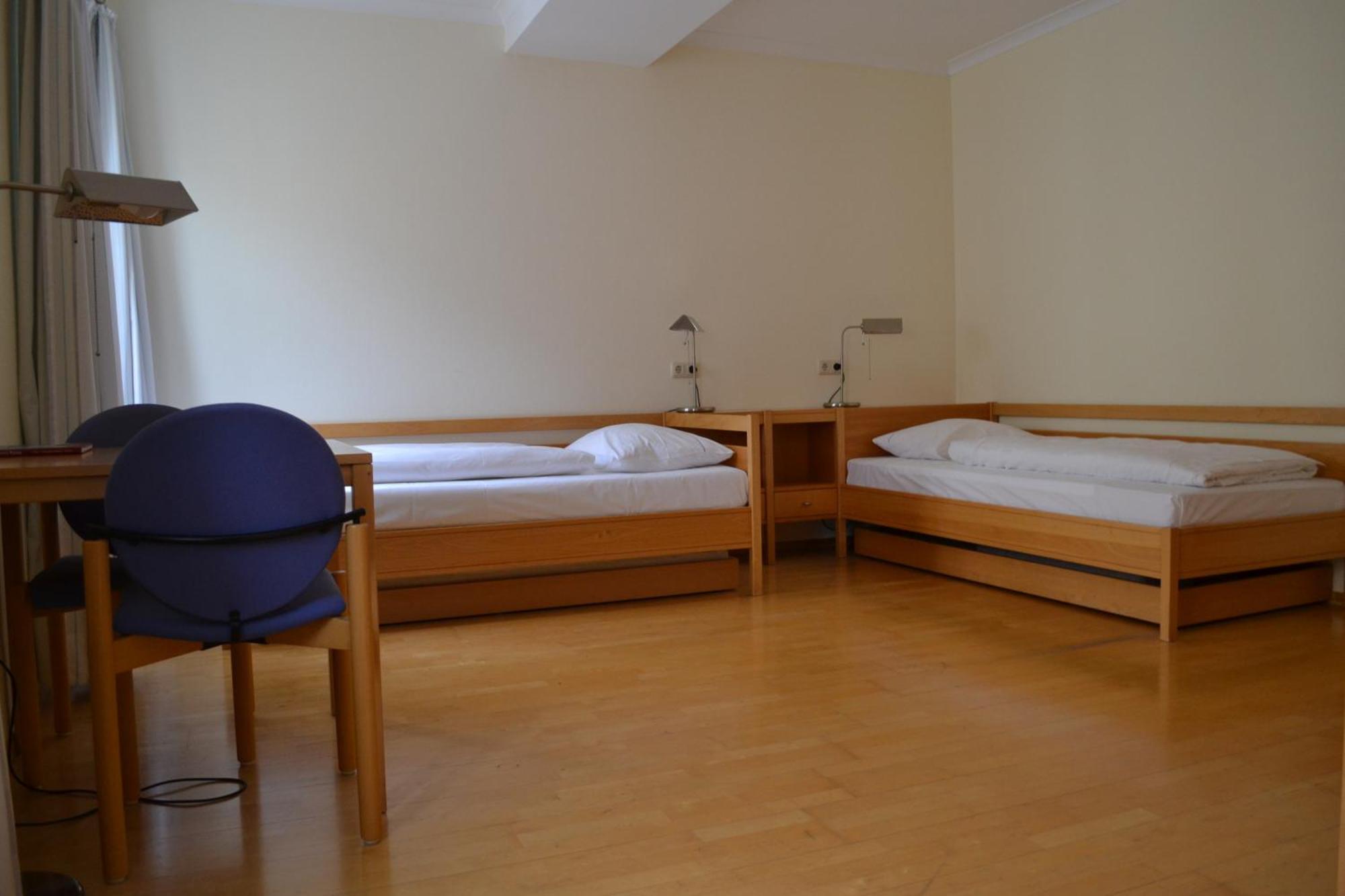 Haus Der Begegnung Heilig Geist Hotel Burghausen Luaran gambar