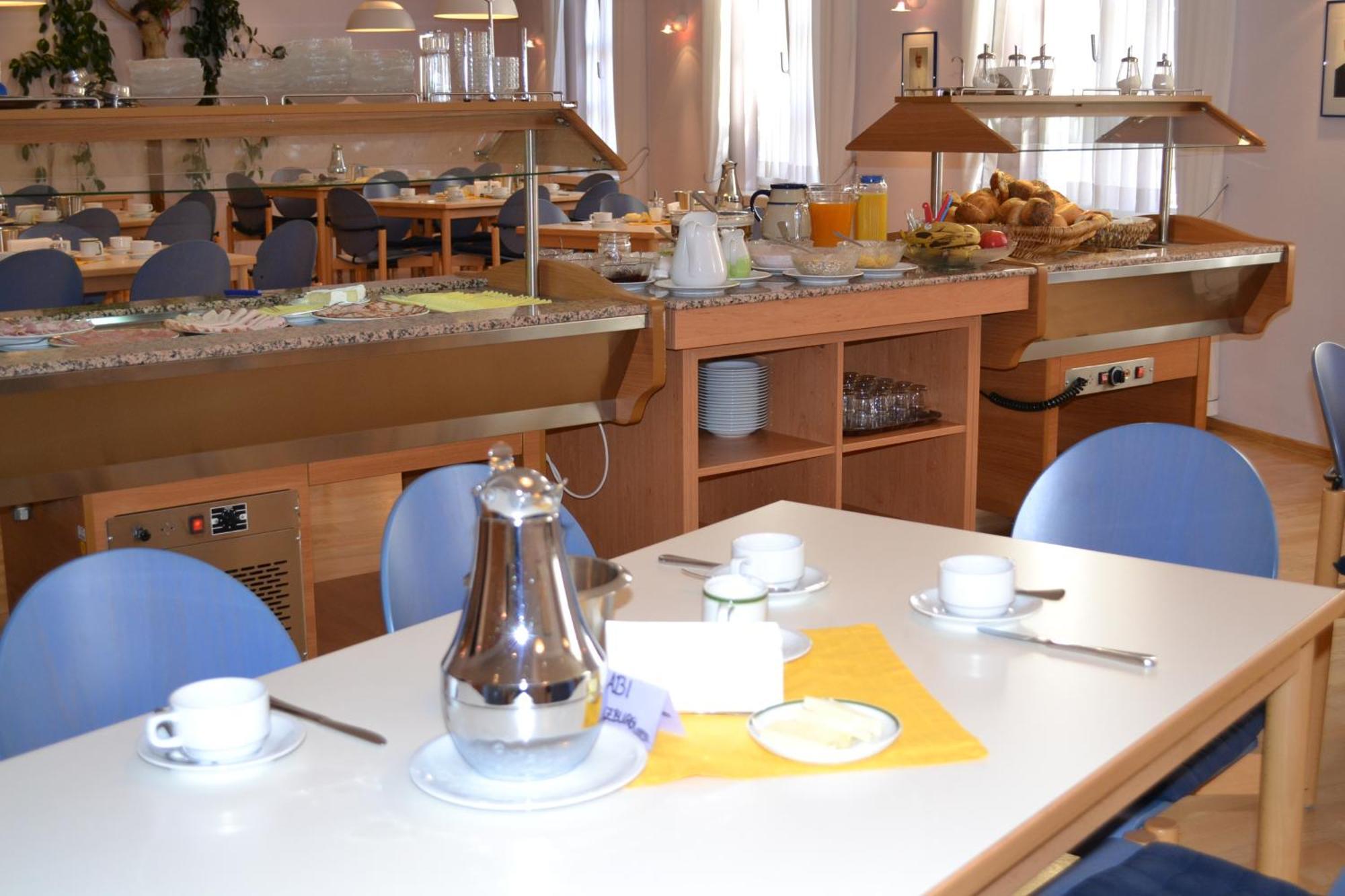 Haus Der Begegnung Heilig Geist Hotel Burghausen Luaran gambar