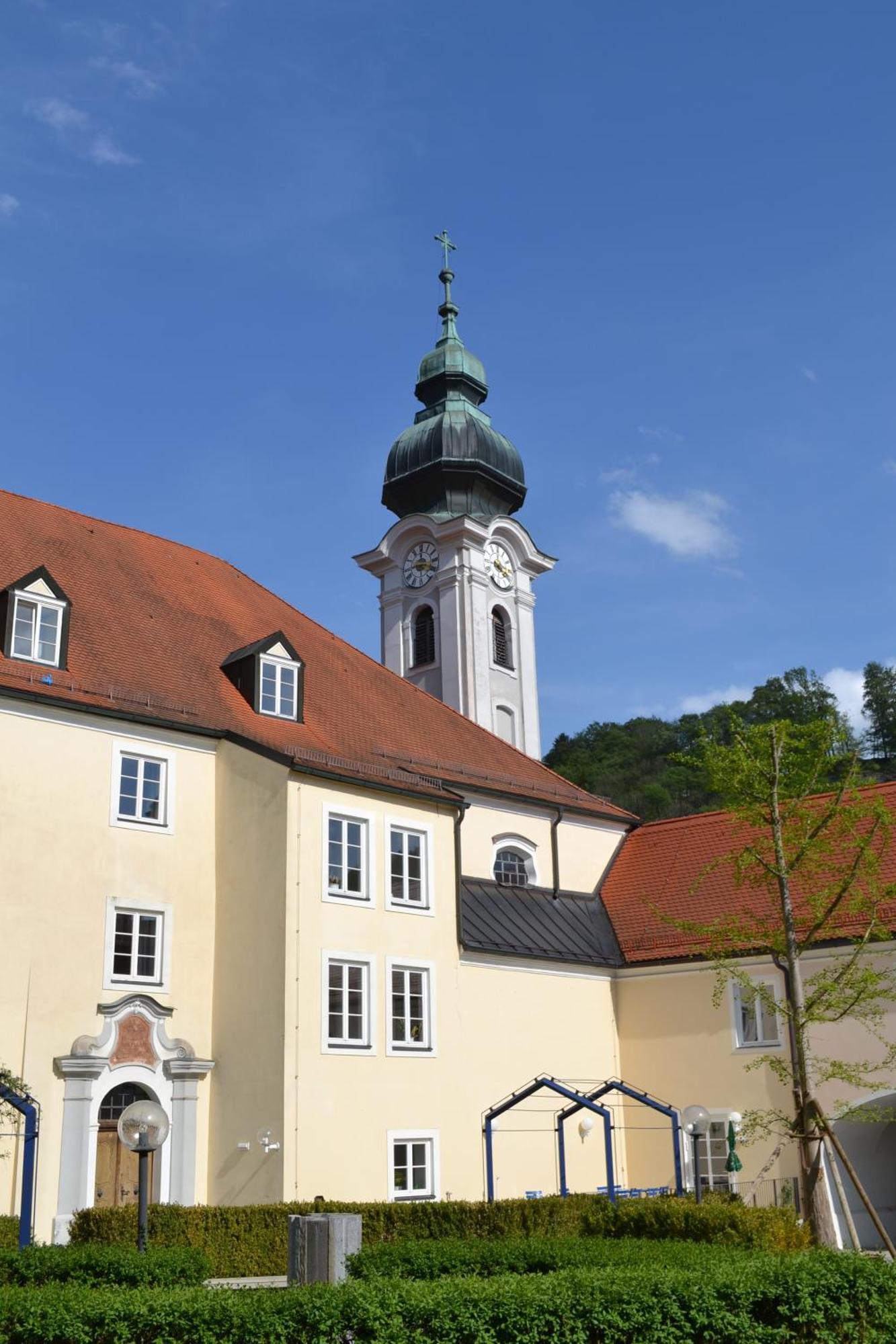 Haus Der Begegnung Heilig Geist Hotel Burghausen Luaran gambar